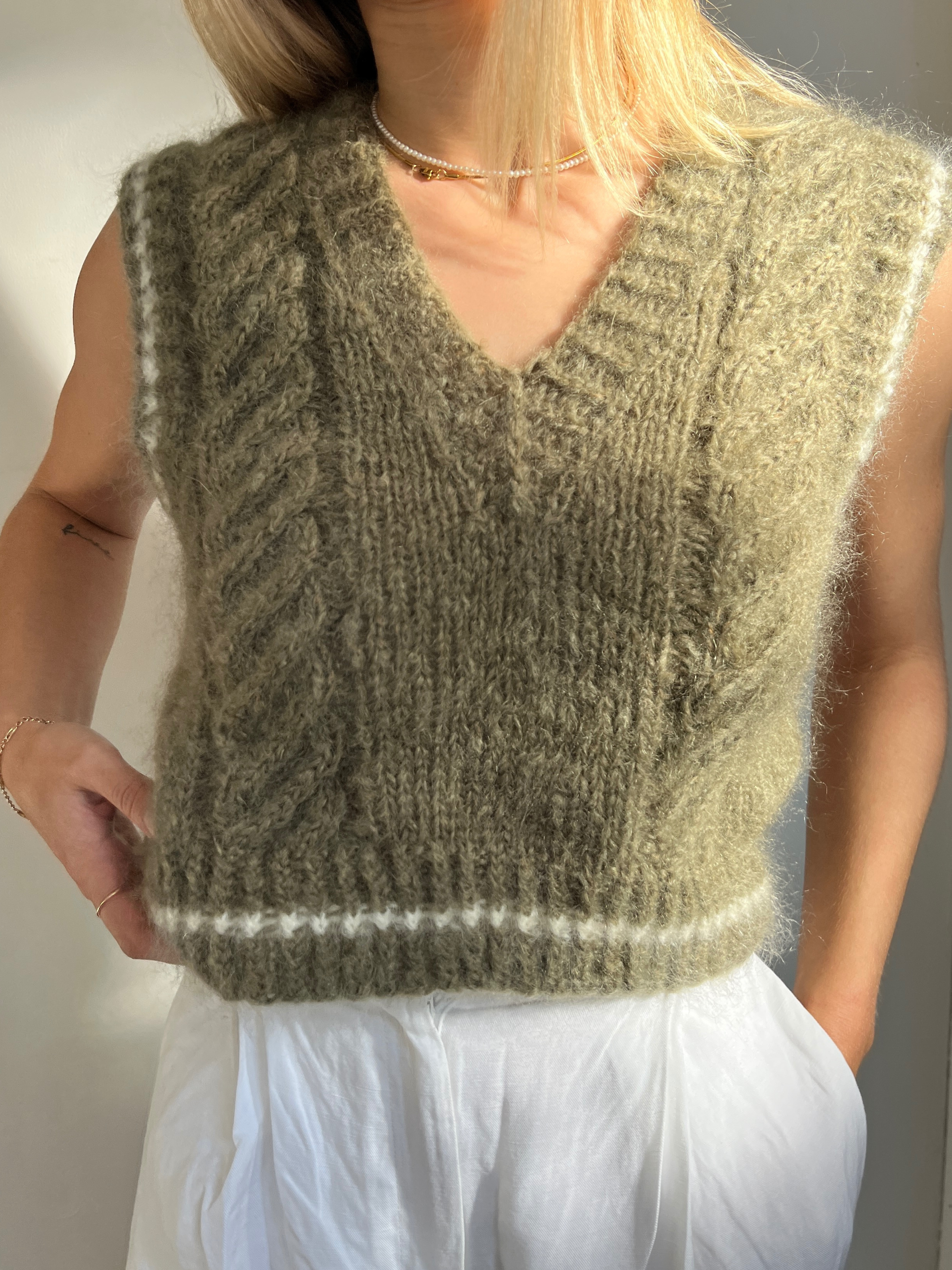 Juno Knit Vest Forest